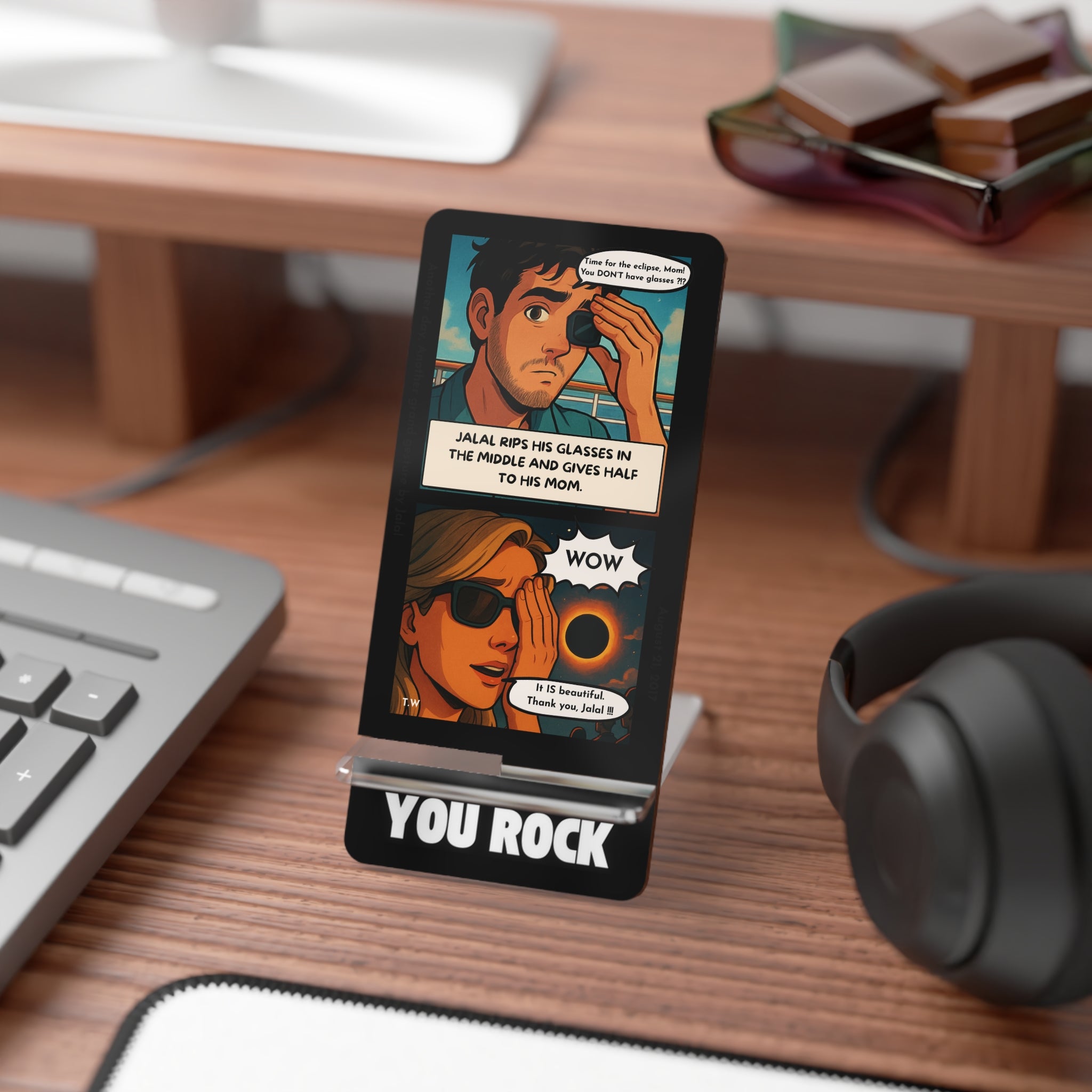 Personalized Smartphone Holder with Comic Design