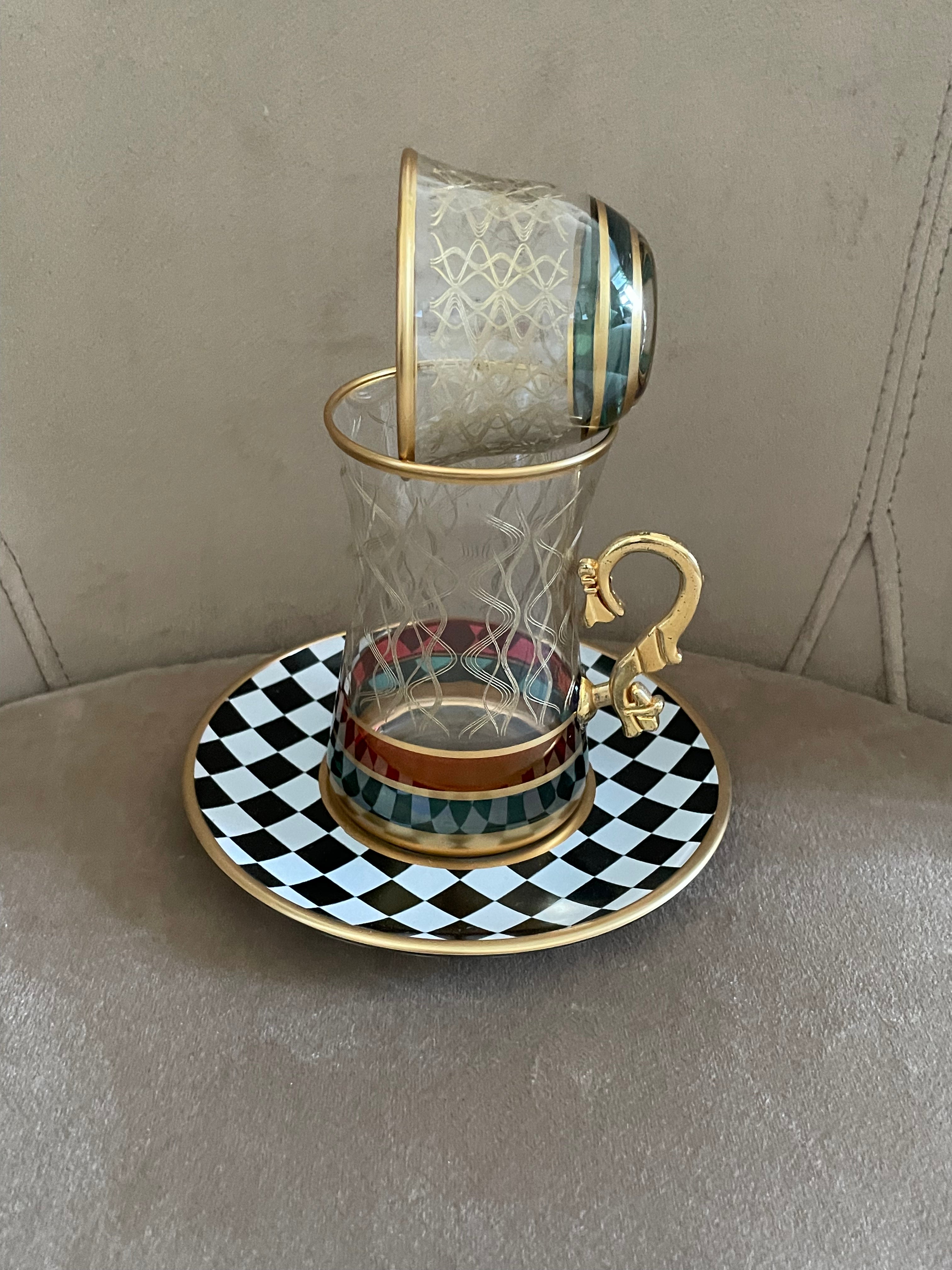 UAE 18 Piece Tea / Kava Set