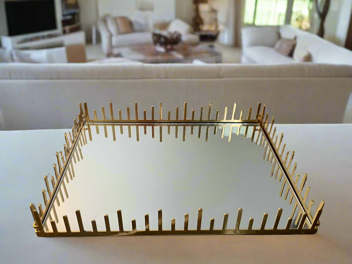 Rectangular Tray; Picket fence. 40 cm by 30 cm.