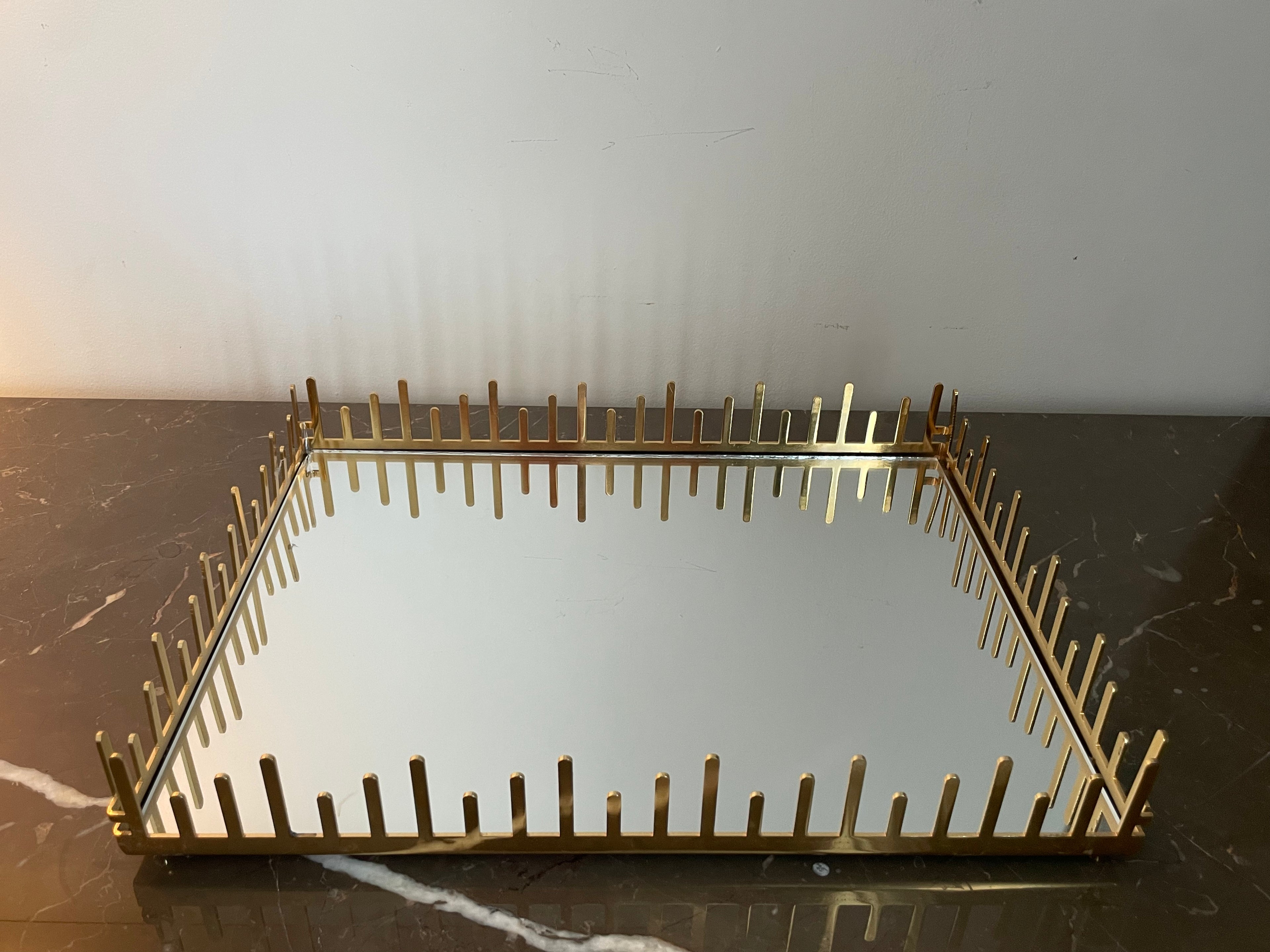Rectangular Tray; Picket fence. 40 cm by 30 cm.