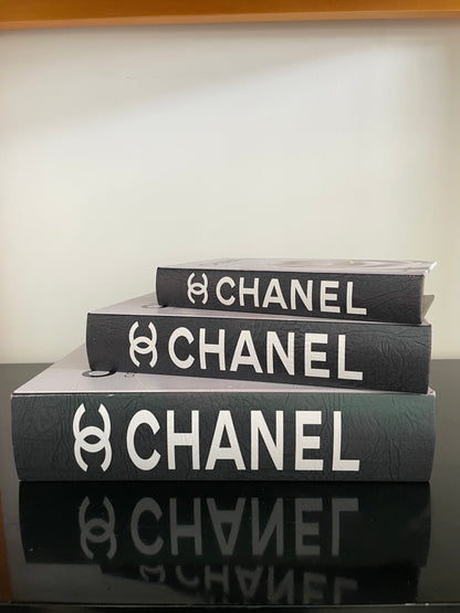 3-Piece Fake Book &quot;Chanel&quot; -Open Magnetic
