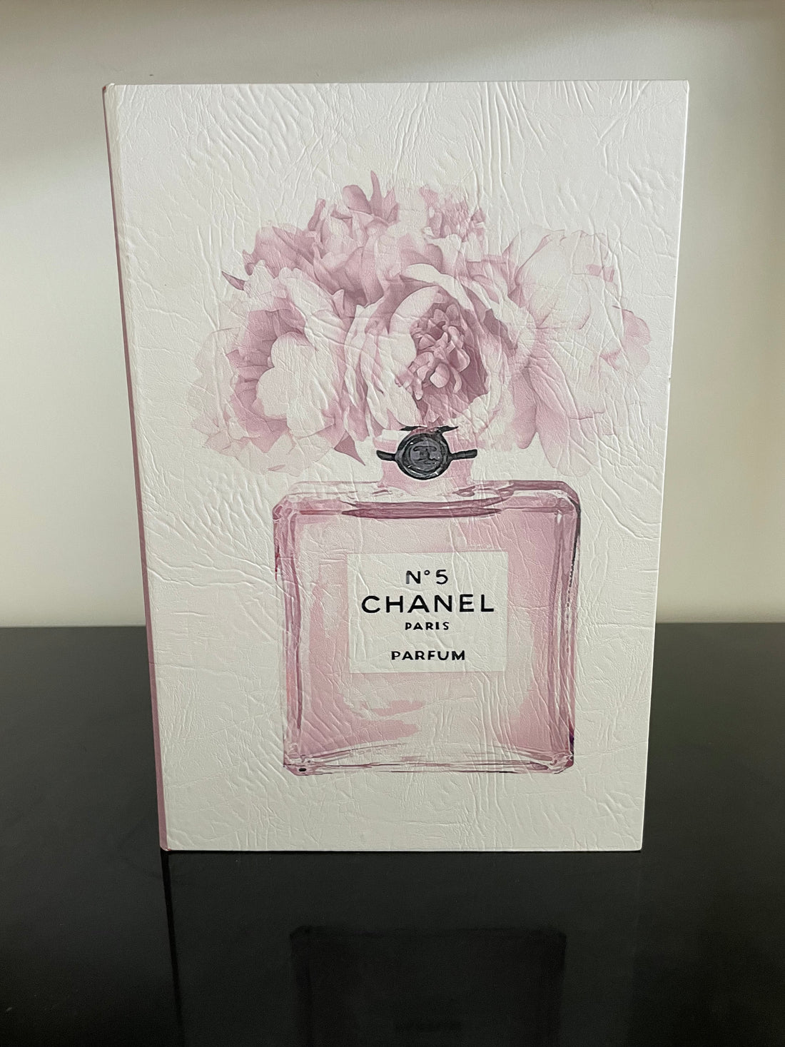 Chanel Fake Book Open Magnetic, 32cm.
