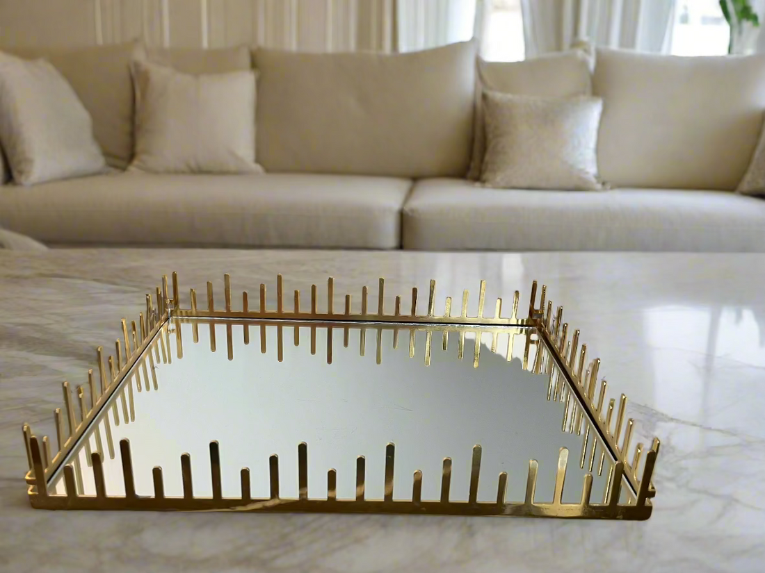 Rectangular Tray; Picket fence. 40 cm by 30 cm.